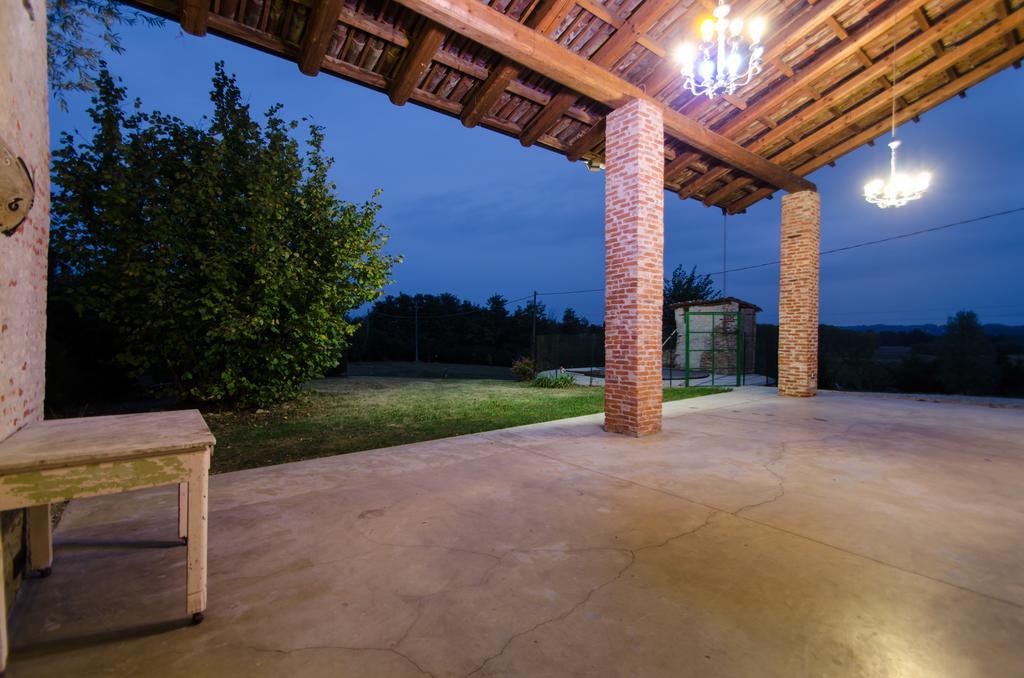 Il Riposo Bed & Breakfast San Damiano dʼAsti Екстериор снимка